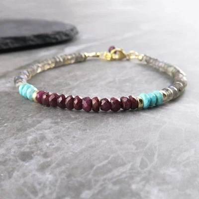 Labradorite turchese e pietre preziose rubino perline oro 18k bracciale... - Immagine 1 di 4