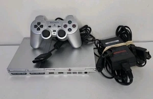 Sony PlayStation 2 Slim Console Silver Model SCPH-77001 - Foto 1 di 14