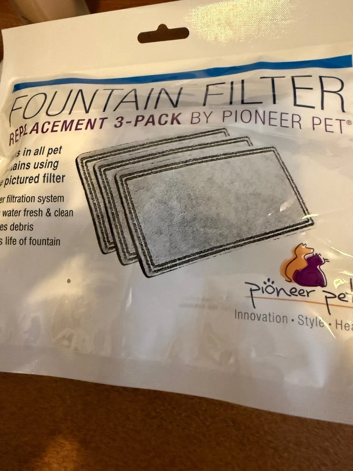 Filtros de fuente de repuesto de carbón Pioneer Pet - Paquete de 3 Foto 1 de 1