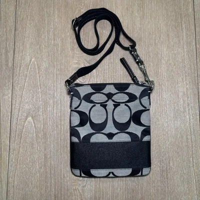 Coach Signature Stripe Swingpack Crossbody Shoulder Handbag Purse Black/Gray Y2K - Image 1 of 4