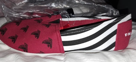 NFL Atlanta Falcons Women's Canvas Stripe Shoes, X-Large (10), Black Cover