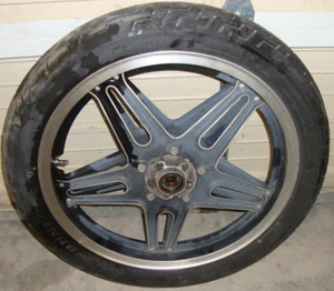 1982 Honda GL500 GL 500 Silverwing Front Rim Tire Wheel Hub 100/90-19 19" - Picture 1 of 3