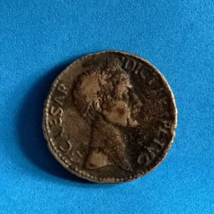 Médaille / Monnnaie Ancienne C CAESAR DICT PERPETVO LEVCA - Picture 1 of 2