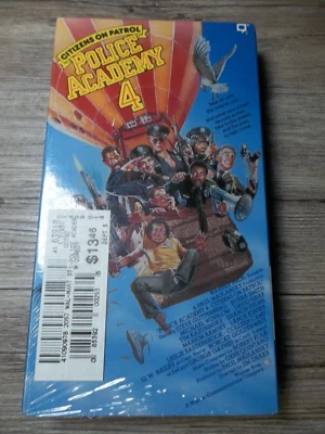 Police Academy 4  warner home 1987   V H S tape sealed watermark intact     N Foto 1 de 4