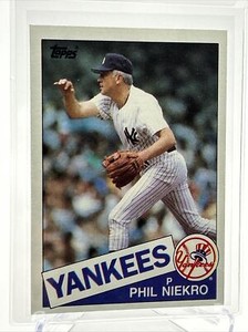 1985 Topps Phil Niekro Baseball Card #40 NM-Mint FREE SHIPPING