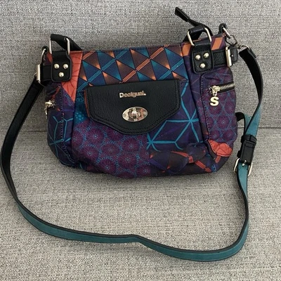 Desigual Borsa Donna 17WAXPA8 3094 Purpura AI17 - Usado Foto 1 de 4