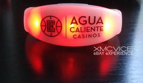 LOS ANGELES CLIPPERS LIGHT UP SILICONE BRACELET CHANGES TO 7 COLORS BRAND NEW Cover
