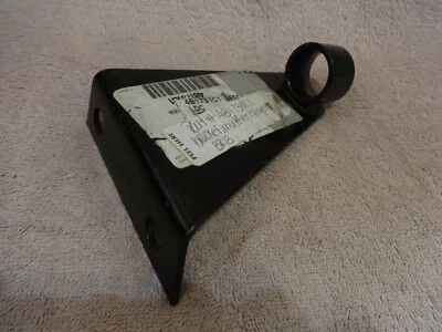 Navistar International Exhaust Muffler Hanger Bracket 481731C1 - Image 1 of 4