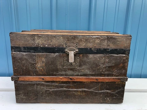 Antique Wood Tin Covered Small Trunk Blanket Chest Brads Insert Shelf Childs Art Cover