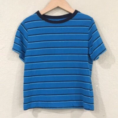 Camiseta Okie Dokie Meninos Tamanho 5/6 Listrada Azul Manga Curta 100% Algodão Preppy - Imagem 1 de 4