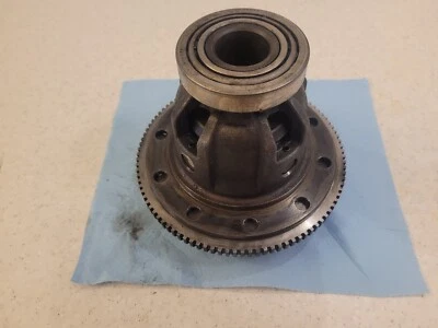 Geo 跟踪器铃木 Sidekick 后差速器托架 — 第 1/4 张图片