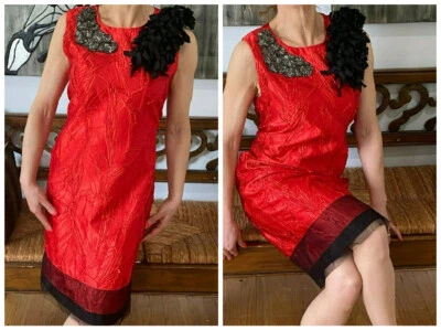  VESTIDO DE COQUETEL VERA WANG VERMELHO SEM MANGAS CETIM ENRUGADO FITA FRISADA BAINHA 10 - Imagem 1 de 4