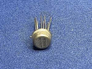 NE555T SIGNETICS NE555 TIMER IC Metal TIN Leads VINTAGE 78 RARE LAST ONES QTY-1 - Picture 1 of 1