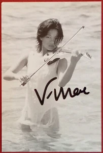 Vanessa-Mae violinist autograph signed 4"x6" photo - Picture 1 of 1