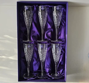 6 signierte NEUE Edinburgh Sutherland Kristall Champagner Tulpe Flöte Gläser verpackt  - Bild 1 von 3
