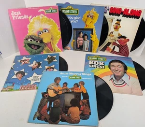 Lot of 10 Vintage Children's Vinyl Disney Sesame Street - Imagen 1 de 14