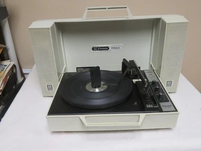 Vintage Emerson Wildcat Model DS-51 Household Phono - Image 1 of 4