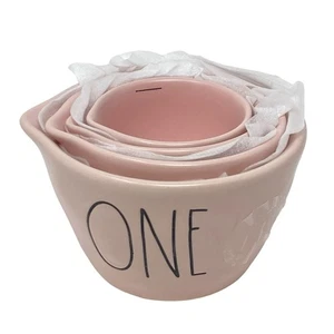 Set quattro misurini ceramica rosa chiaro fattoria Rae Dunn arredo cucina  - Foto 1 di 13