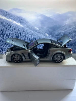 Mercedes SL65 AMG "Serie Nera" Minichamps 1:18 - Immagine 1 di 4