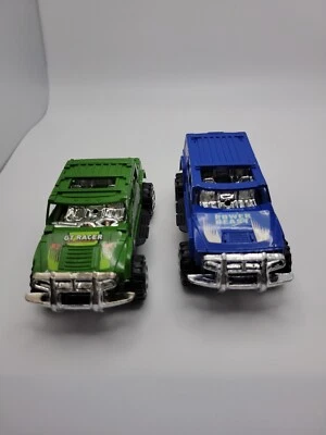 Hummers azules y verdes, GT Racers y Power Beast, falta etiqueta Foto 1 de 4