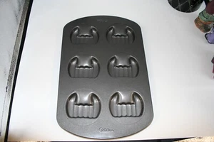 Wilton Vampirzähne Backform Form gebraucht Halloween - Bild 1 von 3