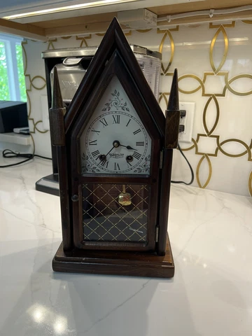 Vintage 1974 New England Clock Company Bell Chime Clock wooden works 270 Cover