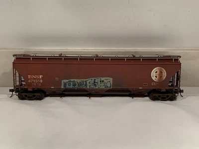 ATLAS O 2-RAIL BNSF (GRAFFITI & WEATHERED) TRINITY 5161 COVERED HOPPER! O SCALE - Image 1 of 4