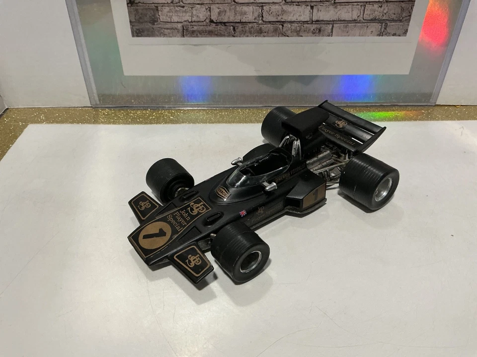 1:28 POLITOYS - LOCTUS J.P.S. F1 FX3 - Изображение 1 из 4