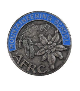Mountaineering School AFRC Vintage Metal Lapel Pin Edelweiss Flower & Rope - Picture 1 of 4