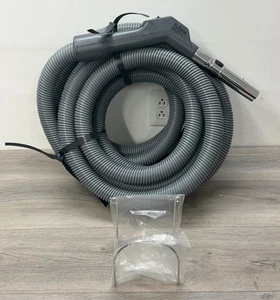 NuTone CH235 Central Vacuum Hose with Swivel Handle, 30-Feet - Bild 1 von 7