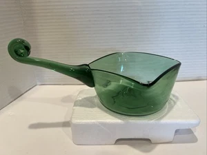 Vintage Empoli Verde Green Glass Square Pouring Bowl With Curled Handle - Picture 1 of 13