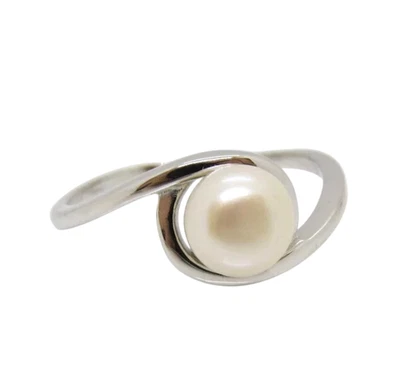 925 Argento Sterling Curvo Fedina 2 CT Naturale Rotondo Acque Dolci Perla Size 7 - Immagine 1 di 4