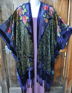 HANDPERLEN PFAU SEIDE SAMT AUSBRENNER KUNST ZUM TRAGEN KIMONO IN MARINEBLAU, OS+! - Bild 1 von 4