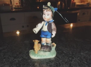 CHRISTMAS ORNAMENT- ALPINE COUNTRY BOY - PLASTIC HUMMEL STYLE FIGURINE - Picture 1 of 4