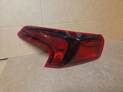 Luz trasera izquierda halógena OEM H250 HYUNDAI SANTA FE 2019-2020 Foto 1 de 4