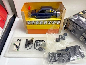 1/24 Maisto Audi A4 B6 Línea de Montaje Negro Diecast Metal Modelo KIT Coche ¡¡RARO!!! - Imagen 1 de 9