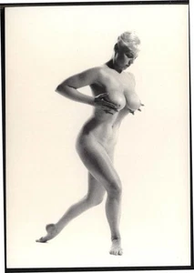 Moderne Postkarte: Klassischer Akt von Harrison Marks. Kostenloser Versand UK - Bild 1 von 2