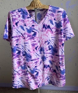 Womens XL Tye Dye Scrub Top V Neck - Pink Purple Scrubstar EUC - Picture 1 of 8