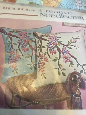 Kit Funda Almohada Bucilla De Colección Crewel Glicina Bordada Beige Nos Foto 1 de 4