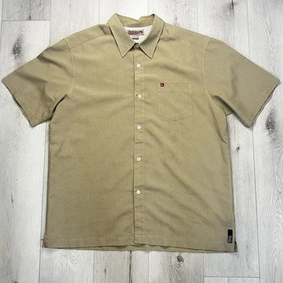 Quicksilver Short Sleeve Button Up Men's XL Beige Plaid Pattern Pocket - Image 1 of 4