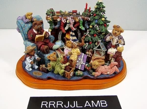 Boyds Bears Danbury Mint COZY CHRISTMAS Resin Figurine Display Stockings Tree + - Picture 1 of 7