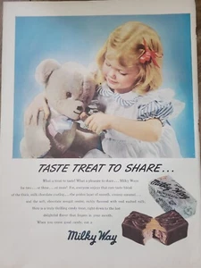 Oso de peluche de alimentación de niña 1948 Vía Láctea barra de caramelo de chocolate anuncio de colección - Imagen 1 de 1