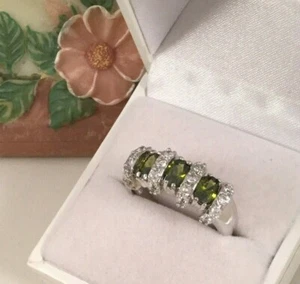 Vintage Jewellery Gold Ring Peridot White Sapphires Antique Deco Jewelry 9 S - Picture 1 of 10
