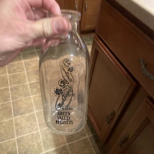 Rare Maple Farms Dairy Green Valley ACL Quart Milk Bottle Elmira New York NY - Picture 1 of 8
