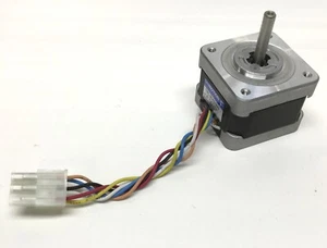 Sanyo Denki SH1421-0642 SANMOTION F Stepping Stepper Motor 1.6A, 0.9°/step - Picture 1 of 5