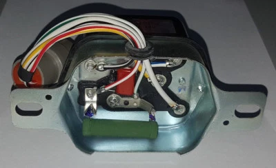 REGOLATORE ALTERNATORE TOYOTA HILUX (con attacco rotondo) - Immagine 1 di 4