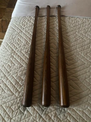 LOTE DE COLECCIÓN DE 3 MINI BATES DE BÉISBOL 22” HOFMANN, PASCUA, WALKER LOUISVILLE 25 SLUG Foto 1 de 4