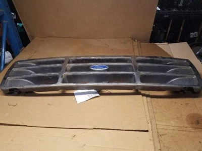 Grille From 8501 GVW Chrome Fits 92-97 FORD F250 PICKUP 166282 Foto 1 de 4