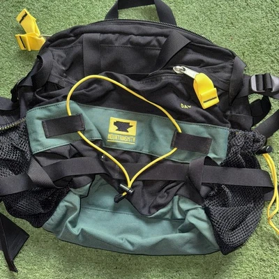 MOUNTAINSMITH Black/Yellow Lumbar Waist Fanny Day Pack Bag Hiking - Image 1 of 4