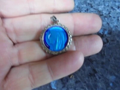 belle medaille  religieuse sainte vierge en argent et marcassites - Photo 1/2